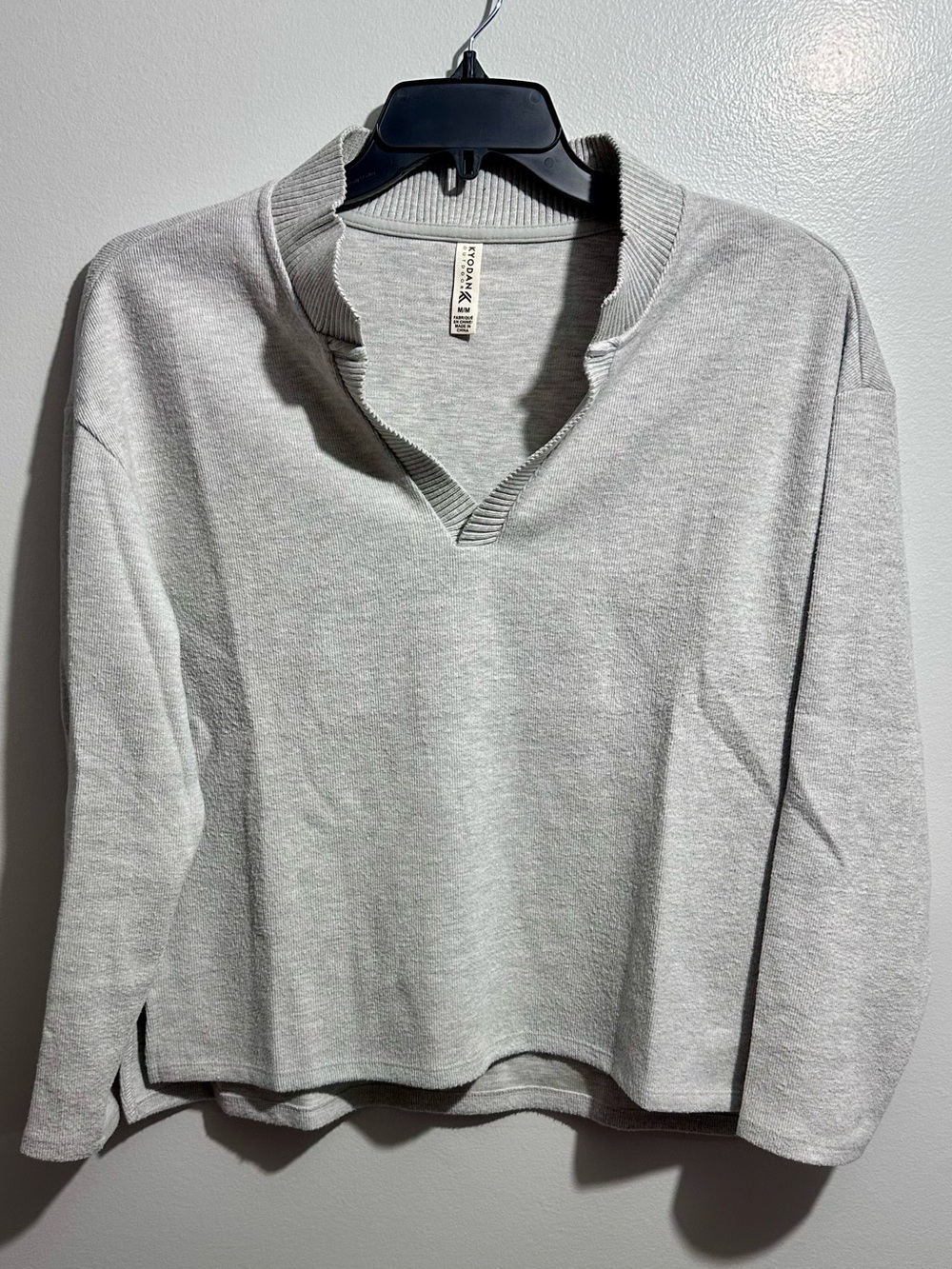 Kyodan Gray Ribbed V-Neck Athletic Pullover Size M (1241)